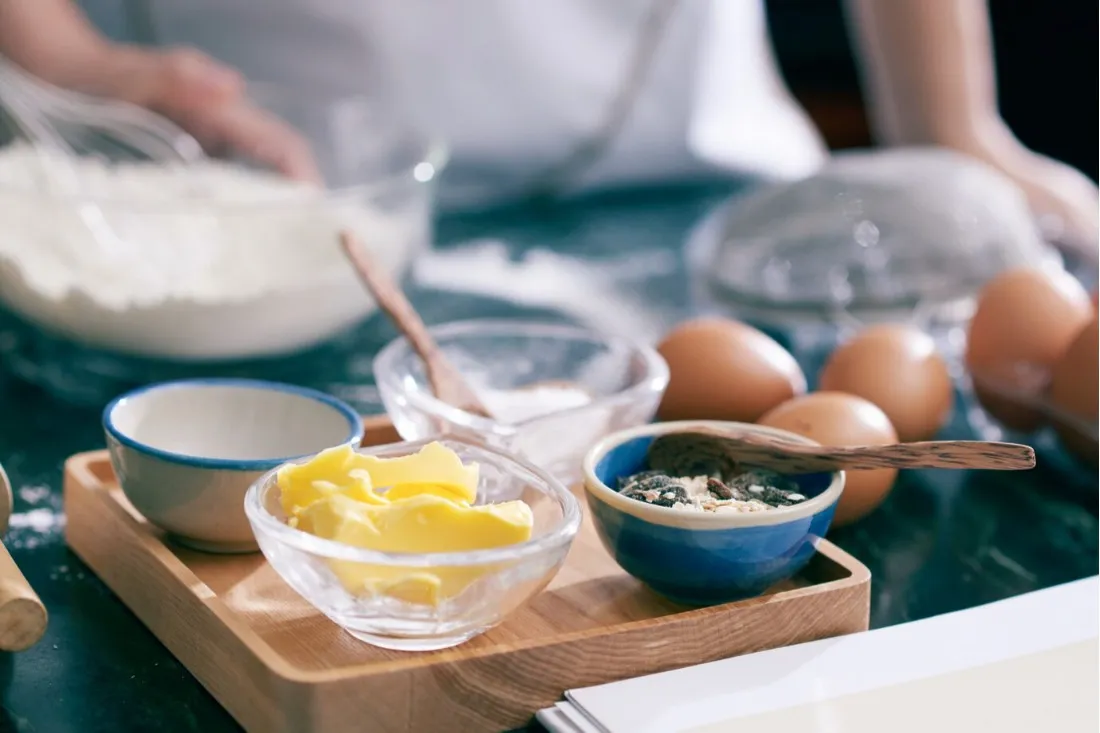 What is the meaning of eggs en cocotte?